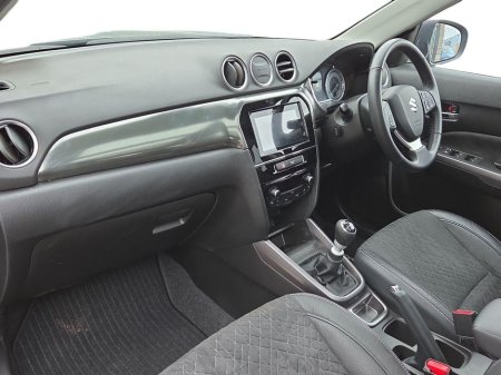 2024 Suzuki Vitara 1.4 Hybrid SZ5 MT €24,950 thumbnail