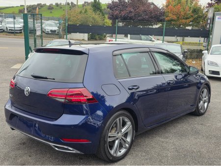2019 Volkswagen Golf ( 192 REG ) HIGHLINE FULL LEATHER SEATS HEATED ELECTRIC SEATS SAT NAV PACK - VIRTUAL CLOCKS -REVERSE CAMERA - NAVIGATION - CARPLAY - ANDROID AUTO- BLIND SPOT REAR TRAFFIC ASSIST - DISCOVER PRO €22,950 thumbnail