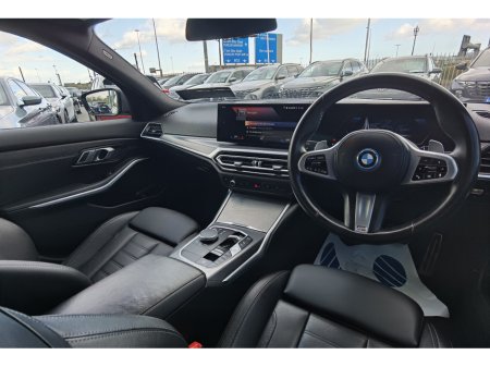 2022 BMW 3 Series - thumbnail 14