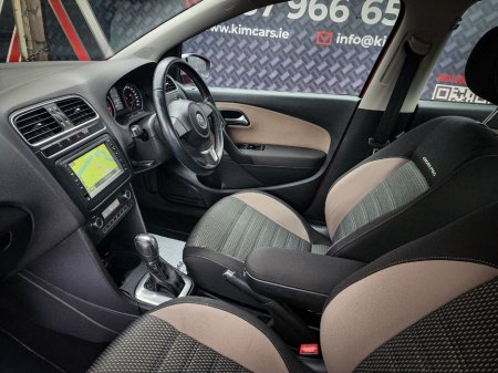 2013 Volkswagen Polo - thumbnail 24