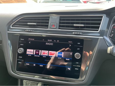 2021 Volkswagen Tiguan - thumbnail 18