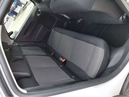 2015 Citroen C4 Cactus BLUE HDI 100 4DR €10,000