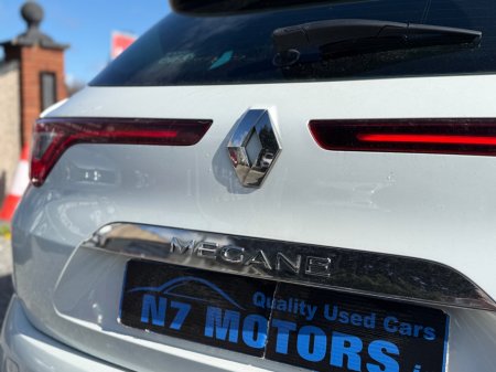 2017 Renault Megane - thumbnail 16