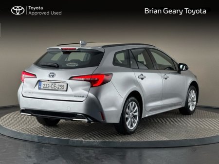 2023 Toyota Corolla HYBRID LUNA T/S €27,950 thumbnail