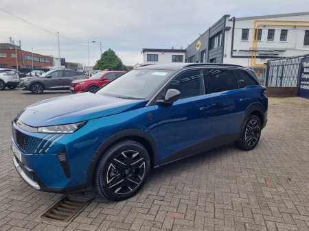 2025 Peugeot 5008  €51,950