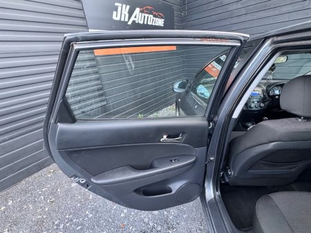 2009 Hyundai i30 - thumbnail 16