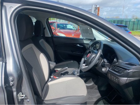 2017 Fiat Tipo - thumbnail 10