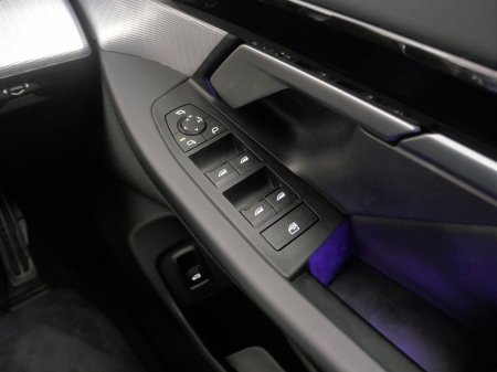 2025 BMW 5 Series - thumbnail 21