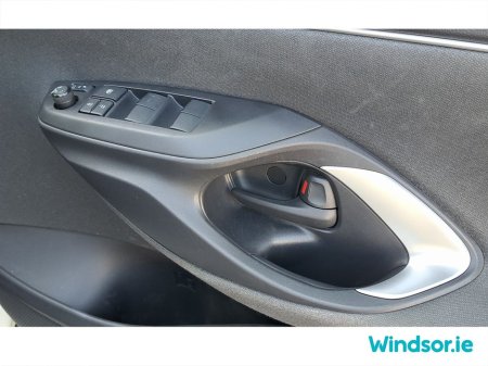 2021 Toyota Yaris Cross - thumbnail 27