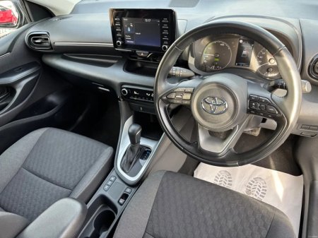 2023 Toyota Yaris - thumbnail 12