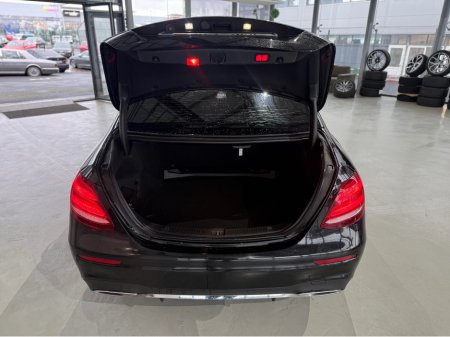 2016 Mercedes-Benz E Class - thumbnail 10