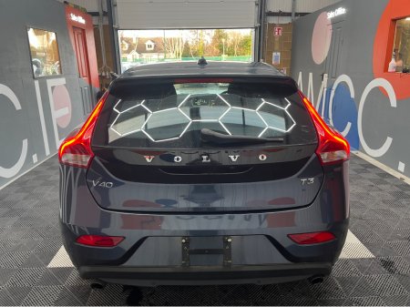 2017 Volvo V40 €14950! 2017 VOLVO V40 AUTOMATIC  T3 KINETIC 1.5 AUTOMATIC / REVERSE CAMERA €14,950 thumbnail