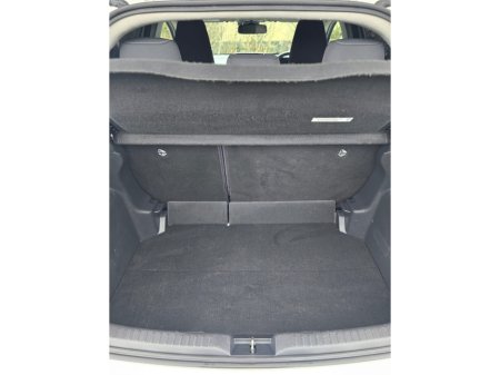 2022 Toyota Yaris - thumbnail 17