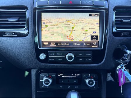 2015 Volkswagen Touareg - thumbnail 17