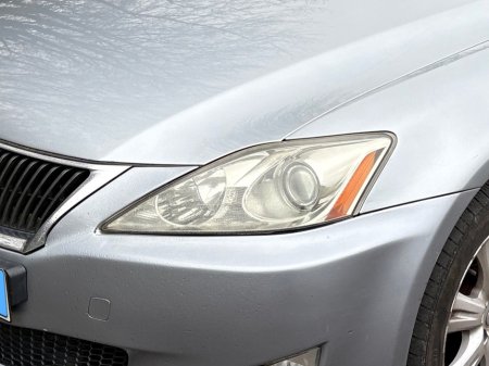 2009 Lexus IS 220 D - thumbnail 9