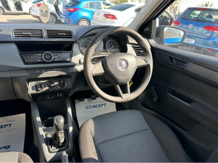 2015 Skoda Fabia - thumbnail 17