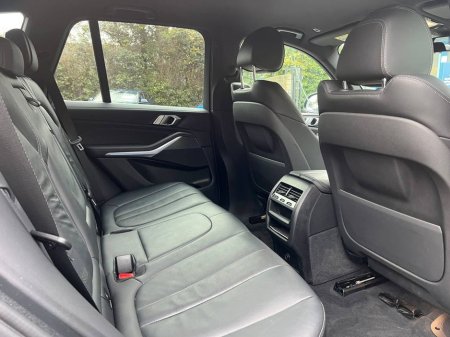 2021 BMW X5 M-SPORT COMPETITION XDRIVE45e 3.0 HYBRID // LEATHER HEATED SEATS // APPLE CARPLAY/ANDROID AUTO // ADJUSTABLE AIR SUSPENSION €49,900 thumbnail