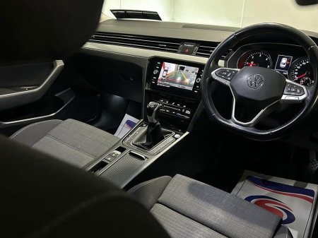 2021 Volkswagen Passat BUSINESS 2.0 TDI MANUAL 6SPEED FWD 150 4DR €19,950 thumbnail