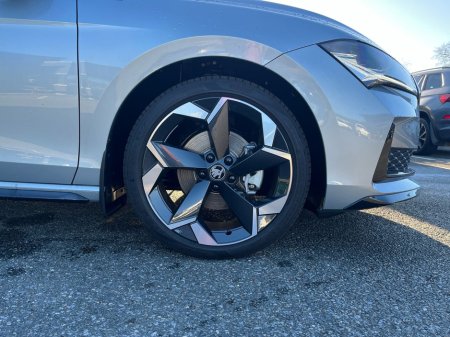 2026 Skoda Superb - thumbnail 4