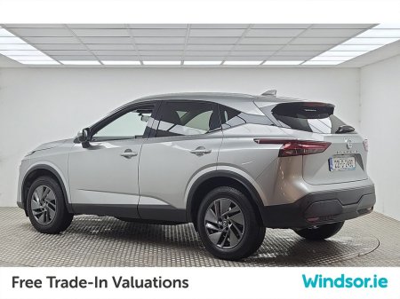 2022 Nissan Qashqai 1.3 PET MILD HYBRID SV + Glass Roof Rail Pack €25,995 thumbnail
