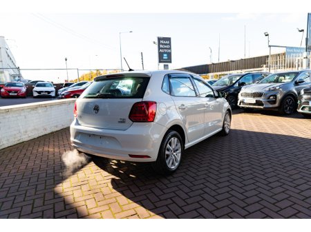 2017 Volkswagen Polo - view 3