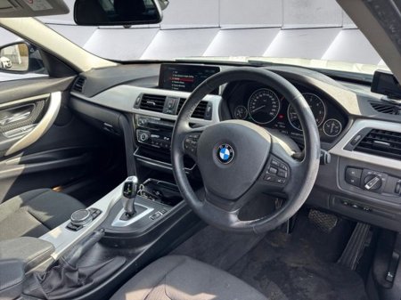 2016 BMW 3 Series - thumbnail 8