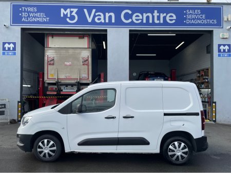 2021 Opel Combo - view 2