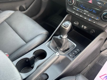 2017 Hyundai Tucson - thumbnail 25