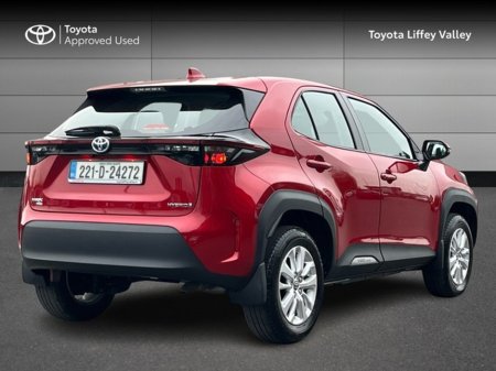 2022 Toyota Yaris Cross - thumbnail 2