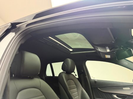 2023 Mercedes-Benz EQC - thumbnail 11