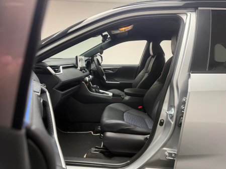 2022 Toyota Rav4 RAV4 HYBRID SPORT €41,990 thumbnail