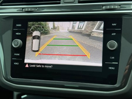 2021 Volkswagen Tiguan - thumbnail 21