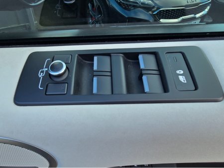 2017 Land Rover Discovery - thumbnail 24