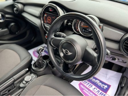 2017 MINI Cooper - thumbnail 8