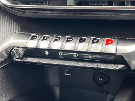 2018 Peugeot 3008 - thumbnail 21