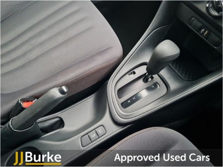 2022 Toyota Yaris - thumbnail 16