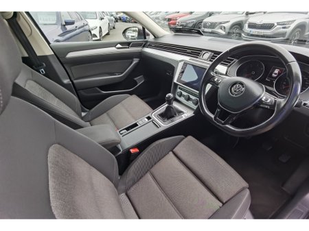 2018 Volkswagen Passat - thumbnail 8