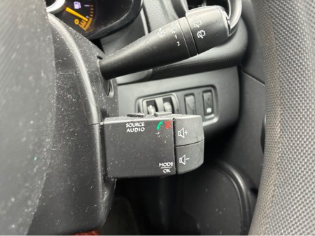 2014 Renault Clio IV EXPRESSION TCE 90 4DR €7,900 thumbnail