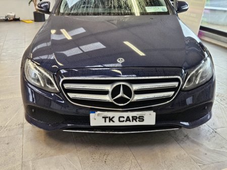 2017 Mercedes-Benz E Class - thumbnail 4