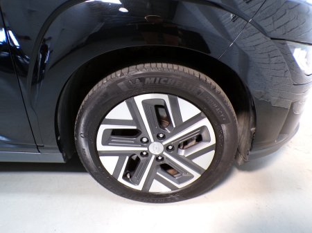 2022 Hyundai Kona 2022*ONLY 26,000 MILES*64KWH HYUNDAI KONA PREMIUM EV*484KM RANGE*FULL HYUNDAI SERVICE HISTORY*GRADED A BATTERY HEALTH WITH REPORTS*PREMIUM PACK*2 CHARGER*1 OWNER*FANTASTIC CONDITION SPEC Bluetooth,App €21,900 thumbnail