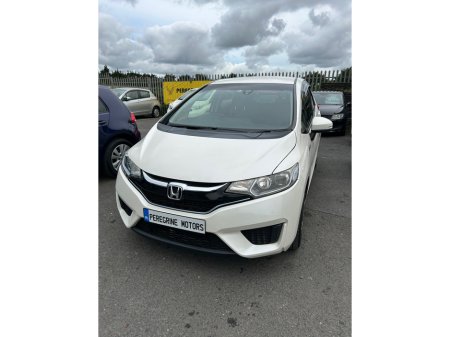 2019 Honda Fit Auto Hybrid €13,950