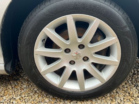 2009 Peugeot 308 - thumbnail 16