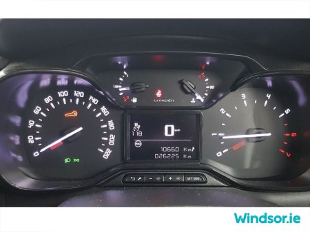 2022 Citroen C3 FLAIR 1.2 PureTech 110 S&S EAT6 EU6.3 €15,995 thumbnail