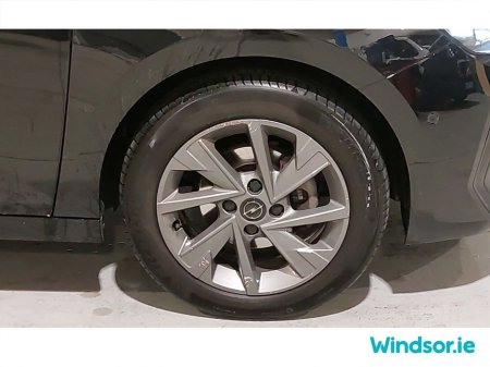 2024 Opel Corsa Elegance 1.2i (75PS) S/S 5 Speed €21,995 thumbnail