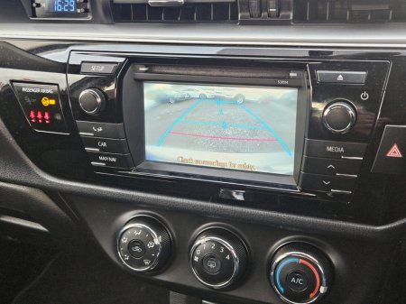 2015 Toyota Corolla - thumbnail 4