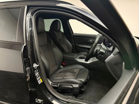 2023 BMW 3 Series - thumbnail 11