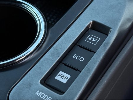 2013 Toyota Prius Alpha - thumbnail 17