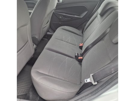 2017 Ford Fiesta - thumbnail 14