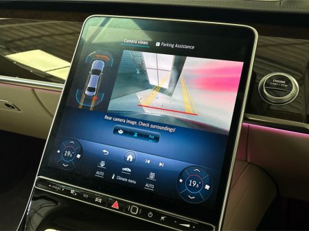 2022 Mercedes-Benz S Class 580 E LWB AMG LINE**BURMESTER SOUND SYSTEM**FRONT ELECTRIC HEATED SEATS**REAR HEATED SEATS**CREAM LEATHER INTERIOR**AMBIENT LIGHTING**20" ALLOYS**REVERSE CAMERA**ELECTRIC TAILGATE**WIRELESS CHARGING** €84,995 thumbnail