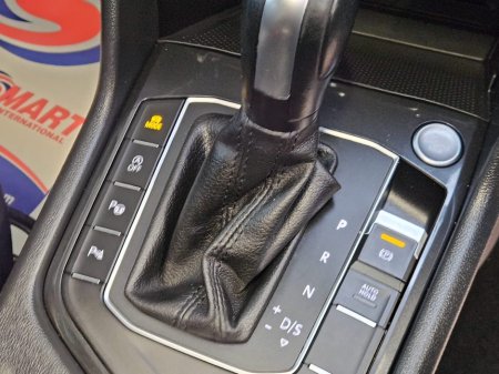 2020 Volkswagen Tiguan 2.0 TDI 150HP R-Line DSG thumbnail